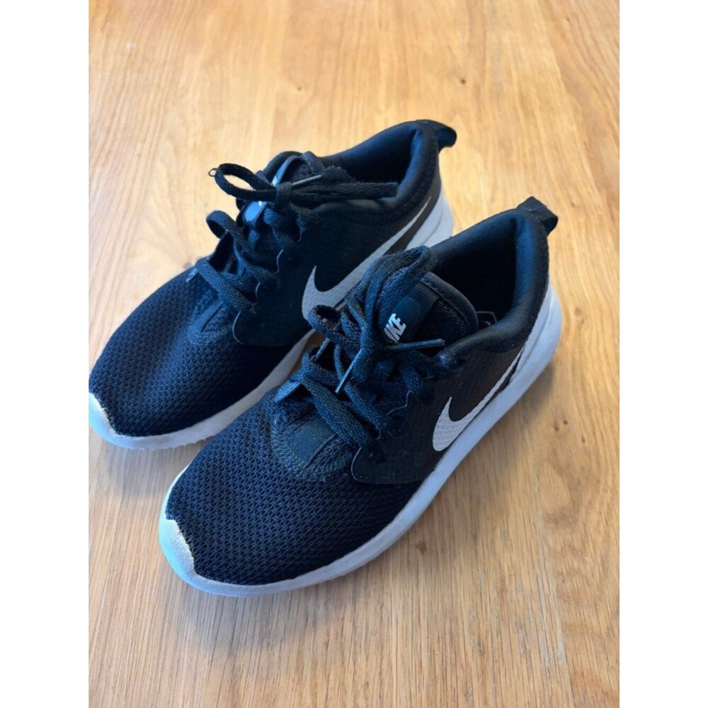 Nike Roshe G Jr Golf Shoes Youth 2Y Black White Spikeless 909250-001